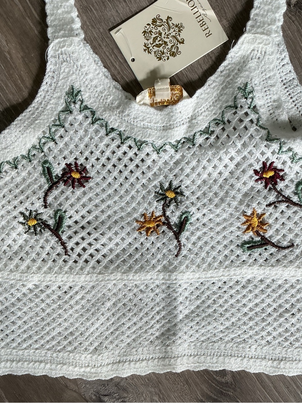 NWT Rebellion White Crochet Floral Crop Tank Top - Picture 3 of 7